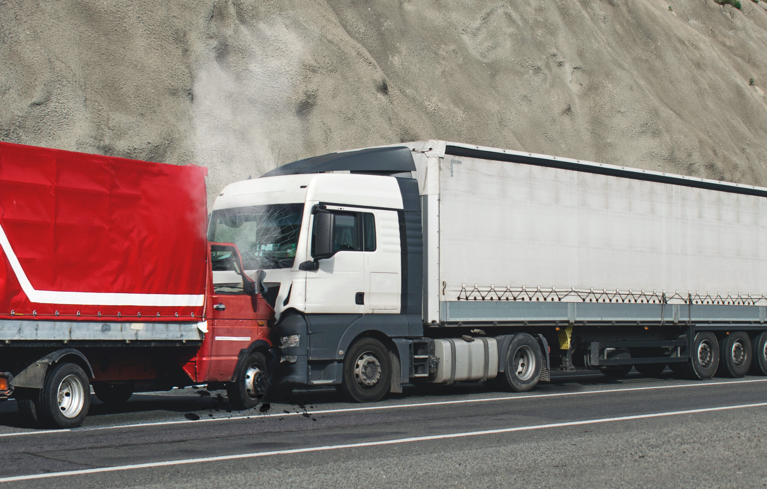 When to Hire a Truck Accident Lawyer