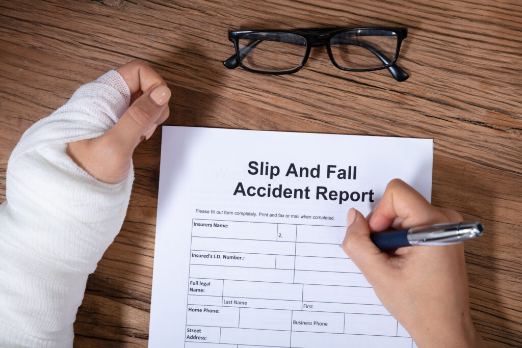 slip and fall accident report 